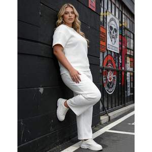 Conjunto Deportivo Personalizado para Mujer, Talla Grande, 2 Piezas, Top de Manga Corta, Pantalones Anchos, Ropa Deportiva Informal - Product Image 1