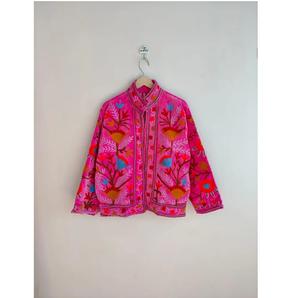 Chaqueta Bomber de Terciopelo Bordada a Mano de Excelente Calidad para Mujer, Reversible, Ecológica, Estilo Boho Folclórico de Invierno - Product Image 1