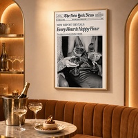 Impression sur toile de journal rétro encadrée or mat – Chaque heure est heureuse – Décoration murale pour designer et aménagement urbain à court terme