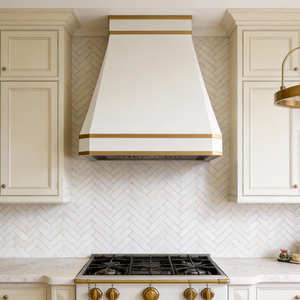 Hotte de cuisine architecturale sur mesure avec garniture en laiton pour cuisines résidentielles de luxe, hotte de cuisine architecturale, hotte de cuisine sur mesure, Bespo - Product Image 6