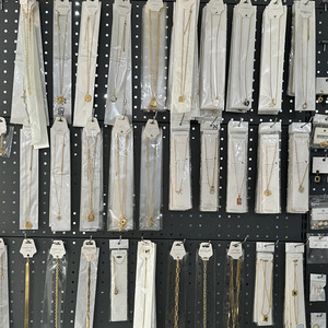 ต่างหูแบบติดหู ทอง 18k สแตนเลส รูปทรงหัวใจเพชรแบบไม่สมมาตร สำหรับใส่ทุกวัน ผลิตจากเมืองอี้หวู่ - Product Image 3