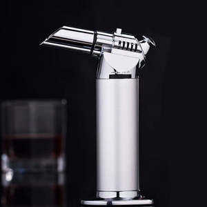Encendedor de Gas Recargable Jet Advantage de Yiwu JUJI, Encendedor de Llama Grande para Fumar y Hacer Barbacoas, Diseño Retro - Product Image 4