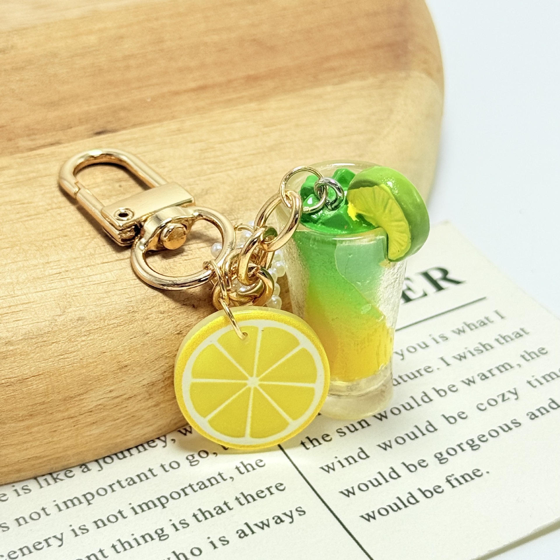 สีเหลือง