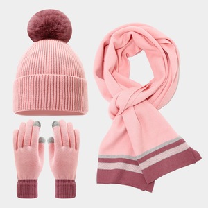 Ski chaud automne Pom Pom tricoté chapeau gants et <span class=keywords><strong>écharpe</strong></span> hiver femmes hiver trois pièces <span class=keywords><strong>ensemble</strong></span> - Product Image 2
