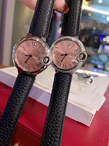 Montre mécanique tendance et élégante avec couronne et protection de pont, bracelet en cuir, cadran texturé nacre - Product Image 2