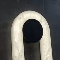 Applique murale LED de style Wabi-Sabi avec lumière tricolore en albâtre espagnol, personnalisable pour l'éclairage haut de gamme des salons