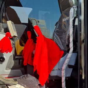 CE certified China Manufacturer Sy135c 13.5ton <b>Small</b> Crawler Excavator Customized Imported Engine Ready To Ship - Product Image 5