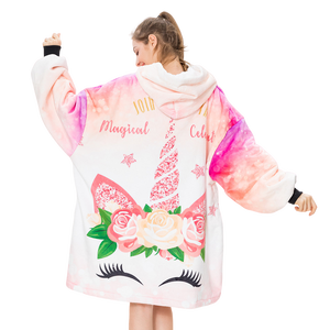 Venta al por mayor de impresión personalizada de bolsillo de gran tamaño lindo Animal polar mantas portátiles de franela de punto acogedor Manta con capucha - Product Image 1
