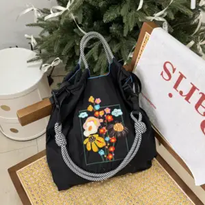 High Quality Embroidered Paris Designer New Fashion Trendy Women Custom Logo Handbag Tote Bags