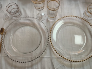 Assiettes <span class=keywords><strong>de</strong></span> chargeur <span class=keywords><strong>en</strong></span> <span class=keywords><strong>verre</strong></span> perlé argent or clair assiettes <span class=keywords><strong>de</strong></span> chargeur <span class=keywords><strong>de</strong></span> <span class=keywords><strong>Table</strong></span> <span class=keywords><strong>pour</strong></span> événement <span class=keywords><strong>de</strong></span> mariage - Product Image 5