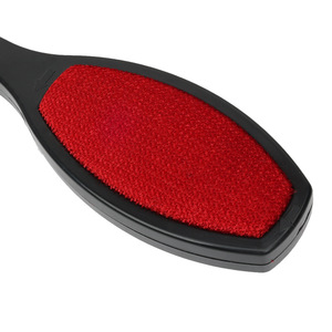 Cepillo quitapelusas con adhesivo fuerte para limpiar el polvo de la ropa y las telas - Product Image 3