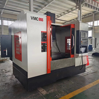 Fresadora CNC de Alta Precisión en Oferta, Centro de Mecanizado Compacto VMC7124, Ampliamente Utilizado para el Procesamiento de Metales