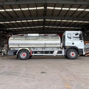 Camion-citerne Dongfeng 4x2 10CBM pour soude caustique, citerne de transport 12CBM pour hydroxyde de sodium liquide, pour livraison aux usines chimiques - Product Image 5