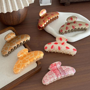 Accessoires de cheveux tendance : Grande pince en acétate colorée, motif rayé, pour queue de cheval, style vintage floral, pour femme - Product Image 1