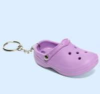 Porte-clés en caoutchouc PVC souple personnalisés en gros, mini accessoires de décoration pour chaussures Croc, chaînes porte-clés pour femmes