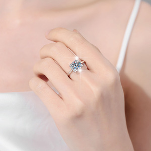 Bague <span class=keywords><strong>Solitaire</strong></span> Classique en Argent Sterling S925 Plaqué Or 18K avec Moissanite VVS1, Sans Nickel, à Quatre Griffes, MOQ <span class=keywords><strong>1</strong></span>, Bijoux Fins - Product Image 6