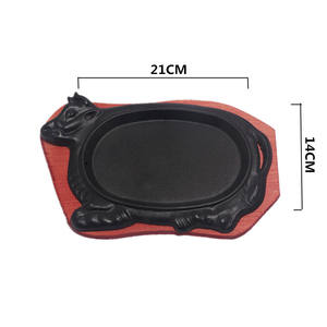 Plato <span class=keywords><strong>de</strong></span> bistec <span class=keywords><strong>de</strong></span> hierro fundido <span class=keywords><strong>de</strong></span> primera calidad con bandeja chisporroteante <span class=keywords><strong>de</strong></span> madera, ideal <span class=keywords><strong>para</strong></span> servir en restaurantes y entretenimiento en el hogar - Product Image 6