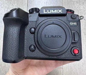 Cámara Digital Lumix DC-GH6 Original 90% Nueva con Sensor CMOS de Cuatro Tercios, 25MP, 4K - Product Image 1