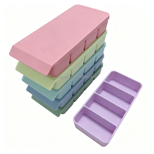 Bac à glaçons en silicone à larges compartiments 2/4/6/12 portions, empilable, réutilisable, moule à glace pour congélateur, outil de cuisine pour boissons fraîches - Product Image 5