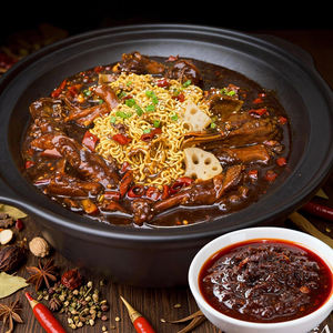 Sauce Commerciale pour Canard Noir en Gros – Sauce Piquante et Sucrée pour Canard Braisé – Sauce Sèche pour Pot de Canard Noir - Product Image 1