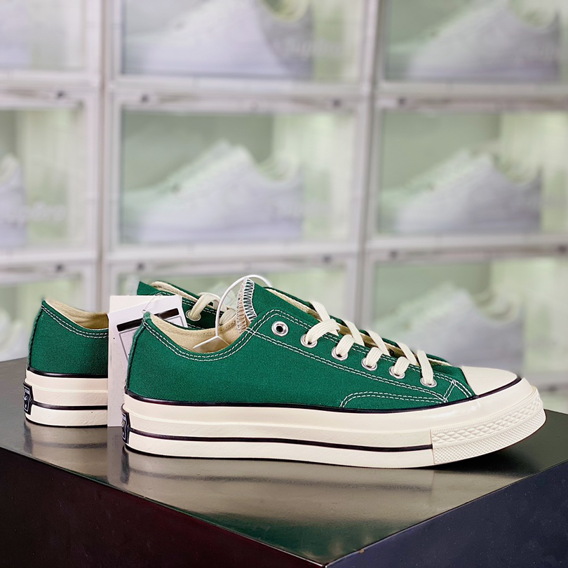 สีเขียว