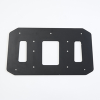 Supports de montage en tôle métallique usinés CNC sur mesure, revêtement noir en poudre, fabrication OEM, équipement industriel