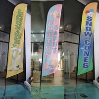 Drapeau de plume extérieur imprimé de logo personnalisé installation facile polyester peint numériquement pour les bannières de vol de plage promotionnelles