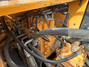 Machines d'excavatrice d'occasion Hyundai 215LC de bonne qualité en vente Machine de construction Hyundai 215LC-7 en vente - Product Image 4