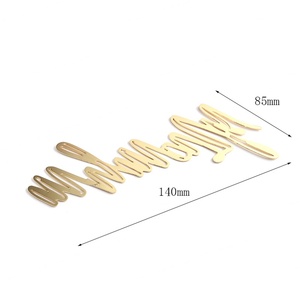 Marcapáginas de Metal con Diseño Personalizado en Forma de Letra, Chapado en Oro - Product Image 4