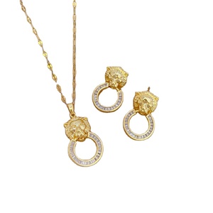 สร้อยคอทองชุบประดับเพชรซิคอนและมุกเทียม ดีไซน์ทันสมัยสำหรับงานแต่งงาน ชุดเครื่องประดับแฟชั่นสำหรับทุกเพศ ขายดีประจำปี 2025 - Product Image 1