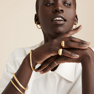 Quà Tặng Phụ Nữ Được Đánh Bóng Cao Bằng Thép Không Gỉ Mạ Vàng Đậm Vòng Đeo Tay Vermeil - Product Image 1