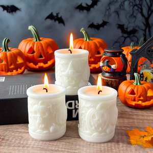 Bougie parfumée en forme de citrouille d'Halloween pour la décoration de la maison avec emballage cadeau - Product Image 5