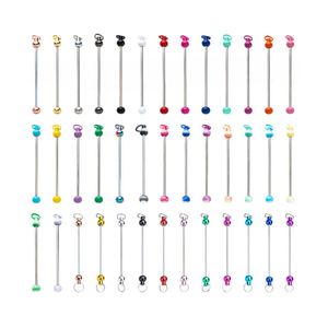 Kit de fabrication de porte-clés perlés DIY : dégradé de couleurs arc-en-ciel et breloque personnalisée, fournitures artisanales pour cadeaux et faveurs de fête - Product Image 1