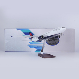 โมเดลเครื่องบินเรซิ่นแอร์บัส <span class=keywords><strong>A330</strong></span>-<span class=keywords><strong>300</strong></span> ของเดลต้าแอร์ไลน์ส์ ขนาด 1/135 ยาว 47 ซม. พร้อมไฟ LED และล้อลงจอด - Product Image 2