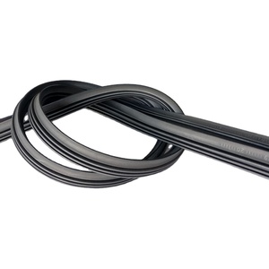 Meilleures ventes : Lame d'essuie-glace souple et plate sans armature, en caoutchouc de rechange, compatible avec 95% des véhicules, pour bras à crochet U/J - Product Image 1