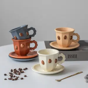 크리 에이 티브 라떼 컵과 접시 커피 콩 디자인 세라믹 커피 컵 세트