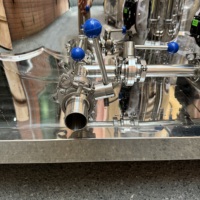Équipement de production de parfums en acier inoxydable 300L avec agitateur motorisé automatique - Système de distillation d'huiles essentielles modulaire avec revêtement