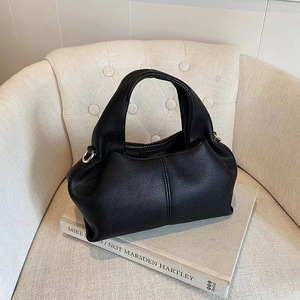 Sac à main pour femme en forme de nuage, style français, nouvelle collection automne 2024, sac polyvalent type boîte à lunch, toucher premium, fermeture magnétique, urbain - Product Image 1