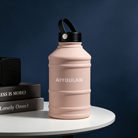 Bouteille d'eau en acier inoxydable 304 à paroi simple, grande capacité 2200 ml, pour la salle de sport, l'extérieur, portable, avec couvercle à boire directement, logo personnalisé