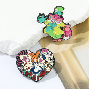 Badge en métal électroplaqué et broche en alliage à goutte d'huile, motifs personnages de films, séries TV et dessins animés d'Europe et d'Amérique, <span class=keywords><strong>Alice</strong></span> <span class=keywords><strong>au</strong></span> <span class=keywords><strong>pays</strong></span> <span class=keywords><strong>des</strong></span> <span class=keywords><strong>merveilles</strong></span> <span class=keywords><strong>Chat</strong></span>, avec ressort - Product Image 4