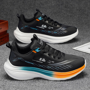 Zapatillas de correr para hombre, zapatillas informales ultraligeras, suela suave, antideslizantes, resistentes al desgaste, calzado deportivo versátil, novedad de primavera 2026 - Product Image 4