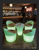 Ensemble de table et chaises de café en plastique moderne pour l'extérieur, robuste, empilable, imperméable, pour hôtel, restaurant, mariage, restauration