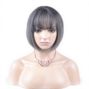 Perruque complète pour <span class=keywords><strong>femme</strong></span>, <span class=keywords><strong>coupe</strong></span> bob courte et droite, en fibre haute température, gris grand-mère, style européen et américain, avec <span class=keywords><strong>frange</strong></span> - Product Image 1