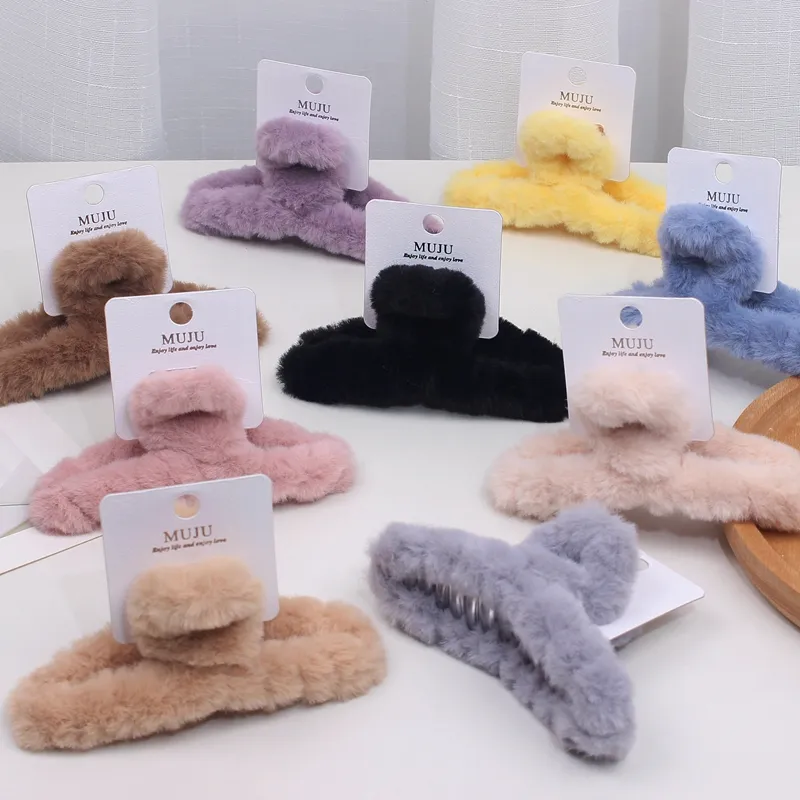 Fashion Hair Claw Fluffy Korea Plush Sweet Hair Claw Clip for Women Aesthetic Hair Accessories