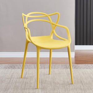 ชุดโต๊ะอาหารสไตล์โมเดิร์น เก้าอี้พลาสติกหุ้มเบาะหลากสี ดีไซน์หลังทรงต้นไม้ เหมาะสำหรับโรงแรม ร้านกาแฟ ร้านอาหาร - Product Image 2