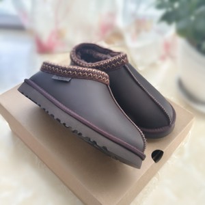 <span class=keywords><strong>Chaussons</strong></span> d'hiver en cuir véritable et fourrure de mouton australienne personnalisables pour femmes et enfants, avec semelle intérieure en PU - Product Image 2