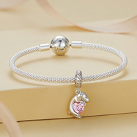 Pendentif en alliage plaqué argent avec breloque chien et cristal cœur rose serti, design animal mignon, cadeau bijou unisexe