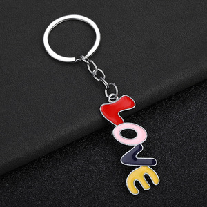 Offre Spéciale en vrac coloré je t'aime porte-clés pendentif mode métal Alphabet lettres pour porte-clés Souvenir porte-clés bricolage accessoires - Product Image 4