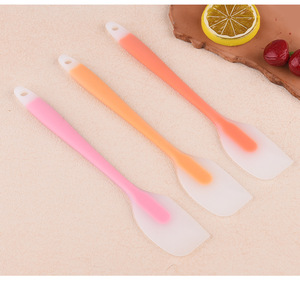 Spatule en silicone personnalisée en gros, antiadhésive, résistante à la chaleur, outil <span class=keywords><strong>de</strong></span> cuisson, accessoires <span class=keywords><strong>de</strong></span> <span class=keywords><strong>cuisine</strong></span>, petite spatule en silicone - Product Image 3