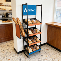 Présentoir à pain incliné en métal à 4 niveaux pour boulangerie OEM, étagère de présentation de boulangerie avec panier latéral